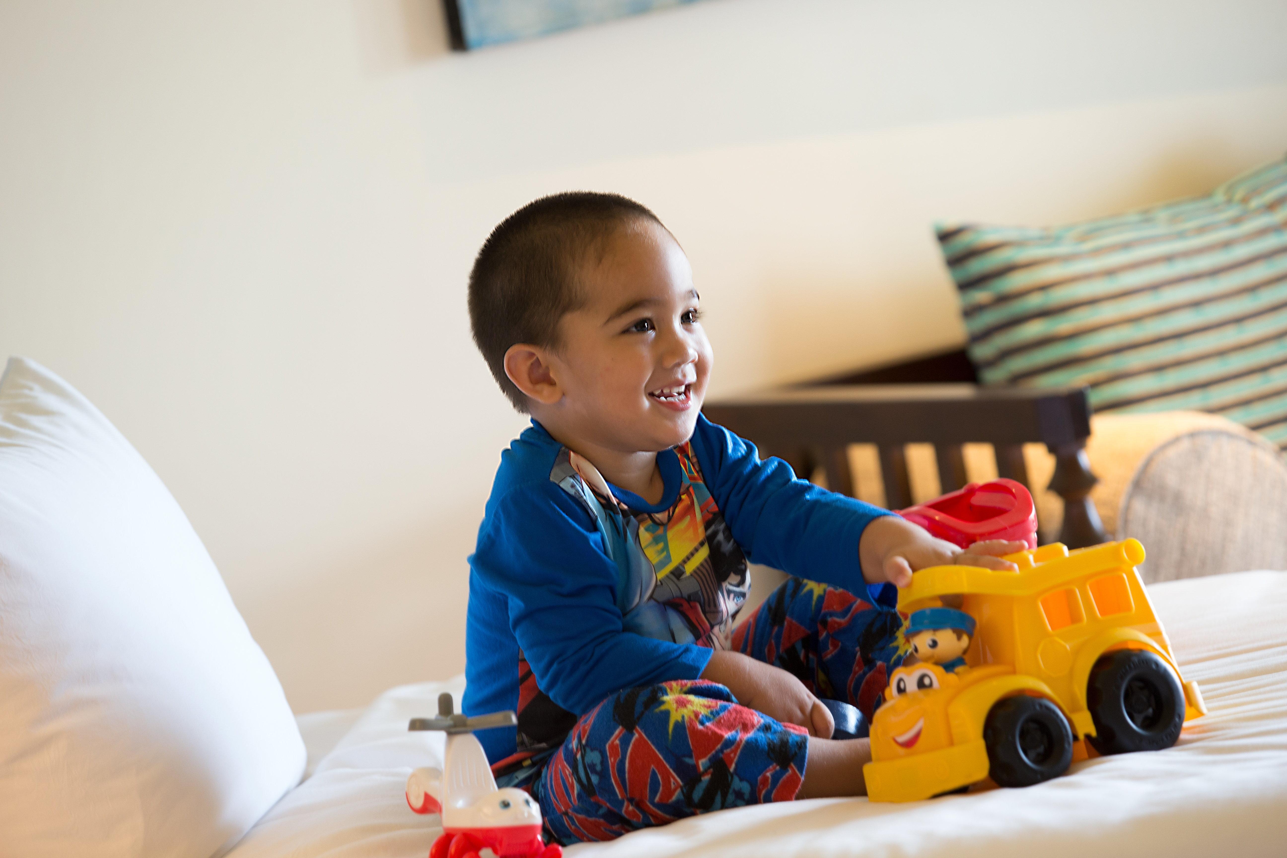 Holiday Inn Resort Bali Nusa Dua By Ihg Exterior photo A child playing with a toy