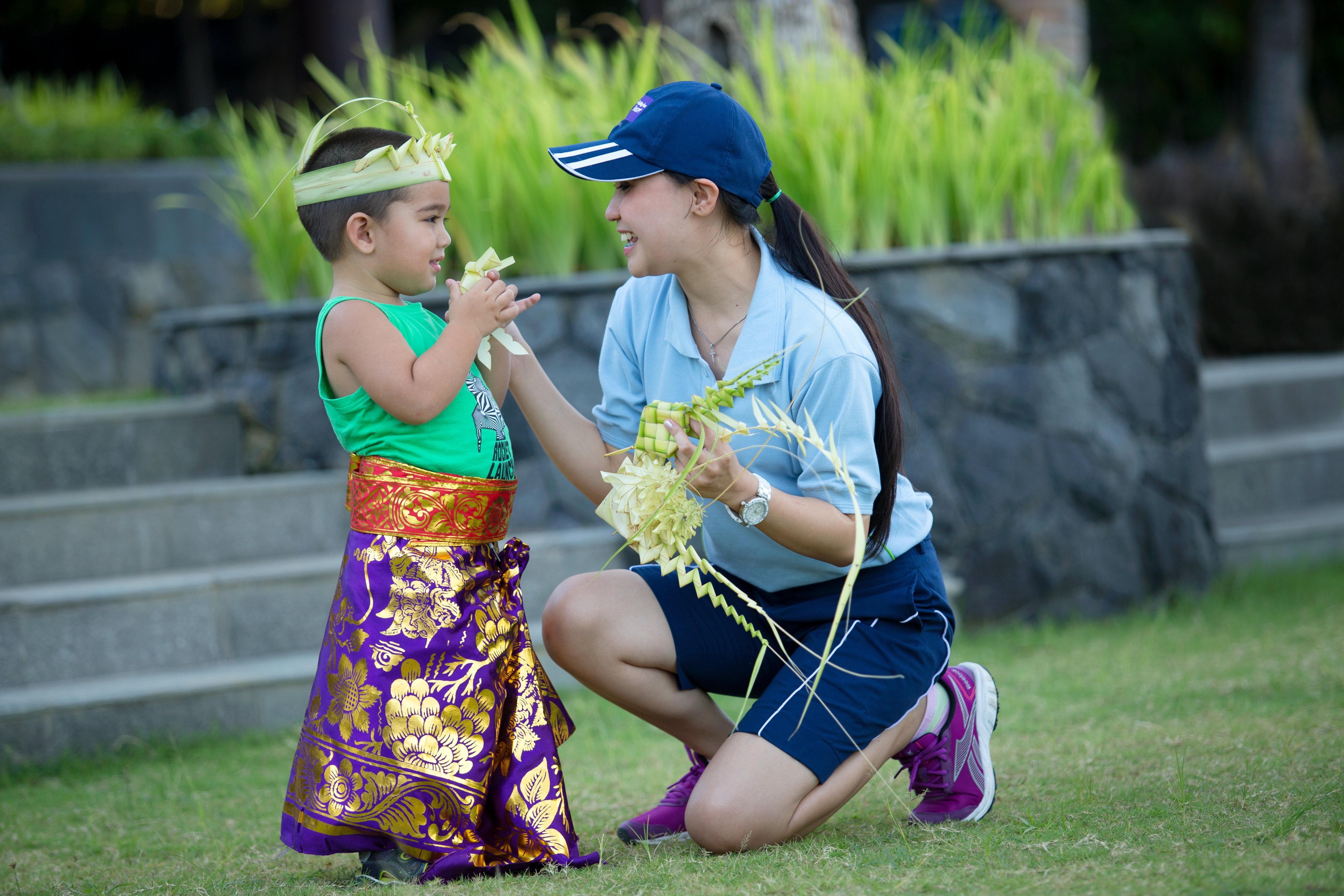 Holiday Inn Resort Bali Nusa Dua By Ihg Exterior photo Princess Bajrakitiyabha with her son, Prince Dipangkorn, in 2015