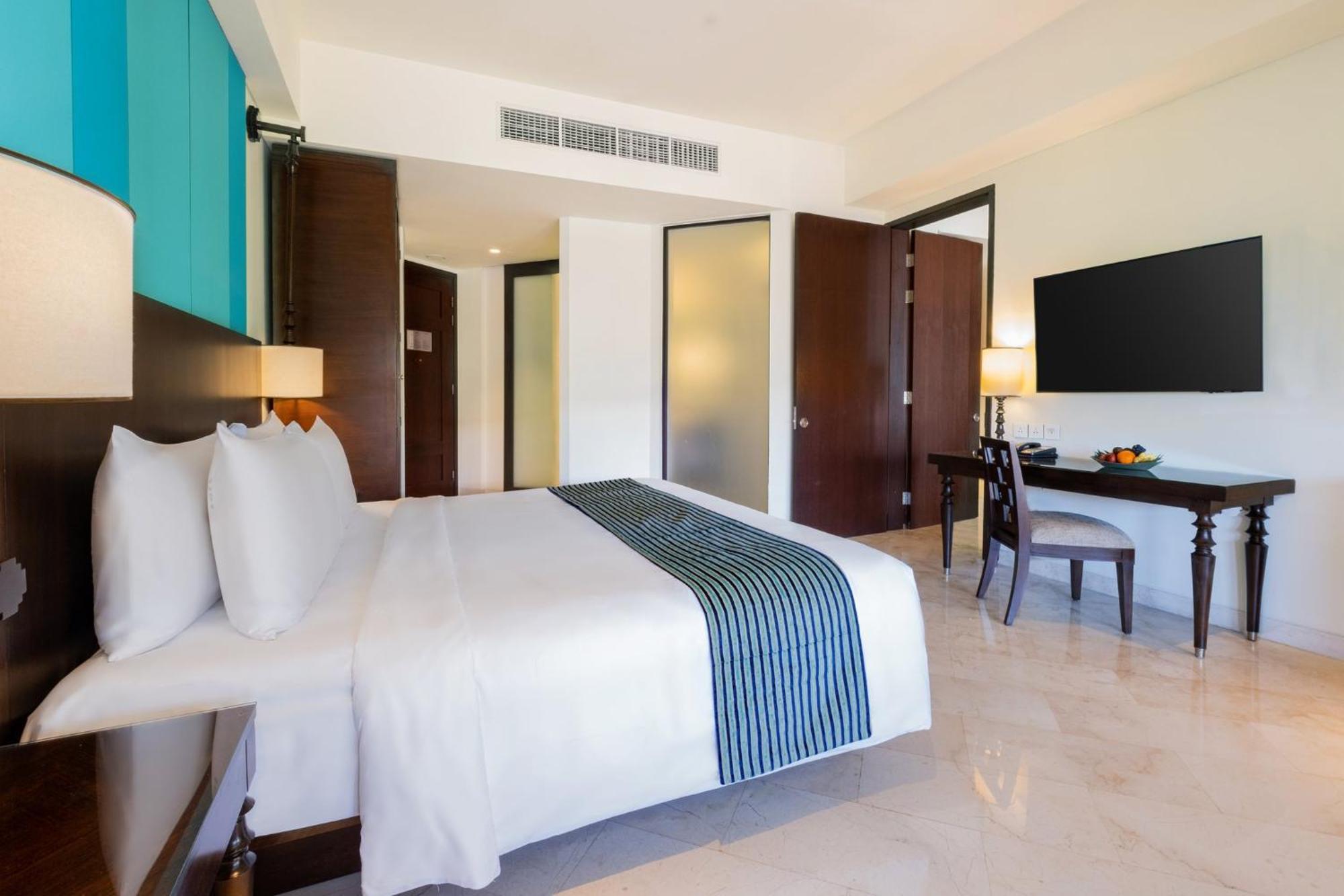 Holiday Inn Resort Bali Nusa Dua By Ihg Exterior photo A bedroom at the hotel
