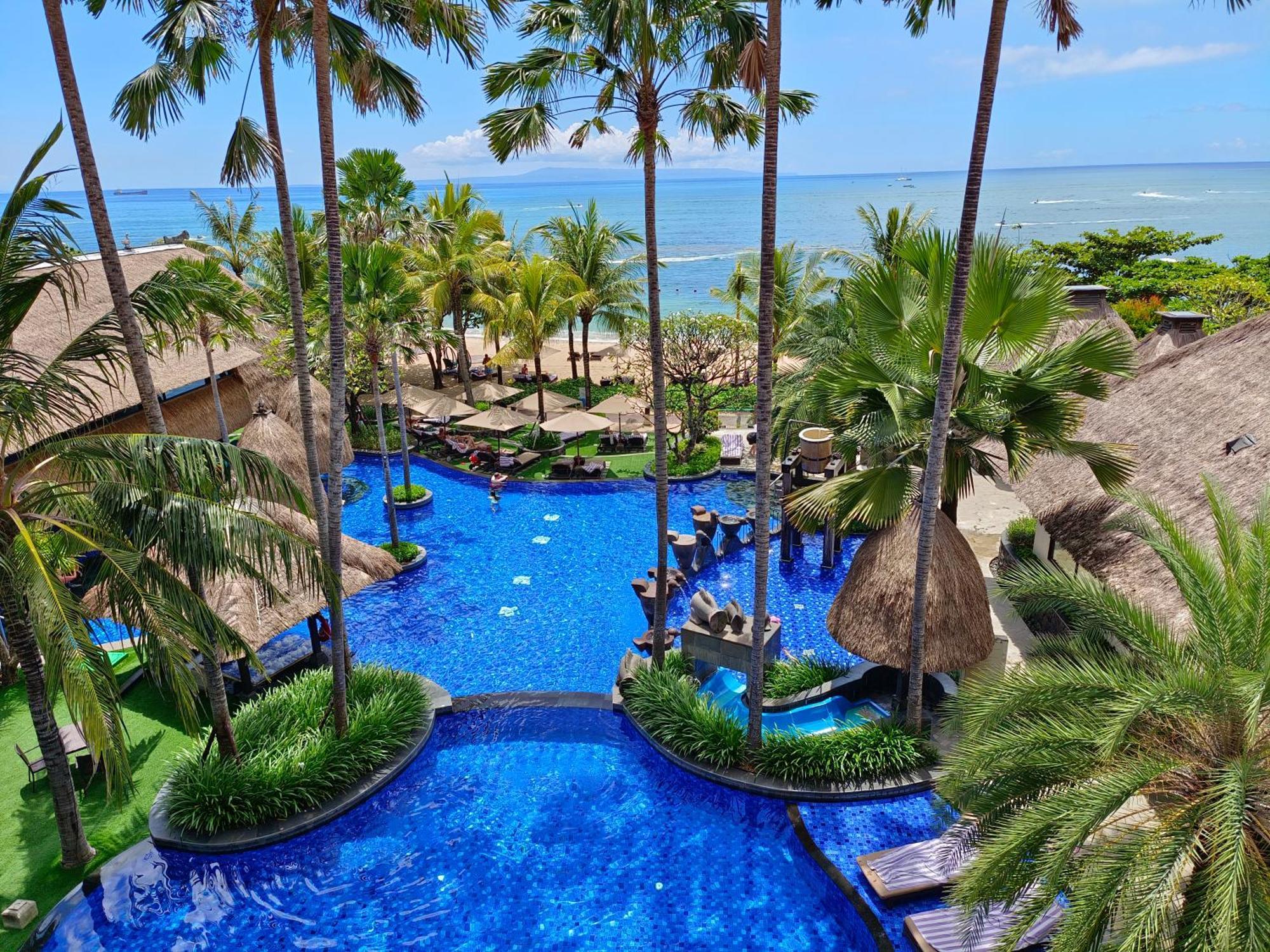 Holiday Inn Resort Bali Nusa Dua By Ihg Exterior photo The pool at the Hard Rock Hotel